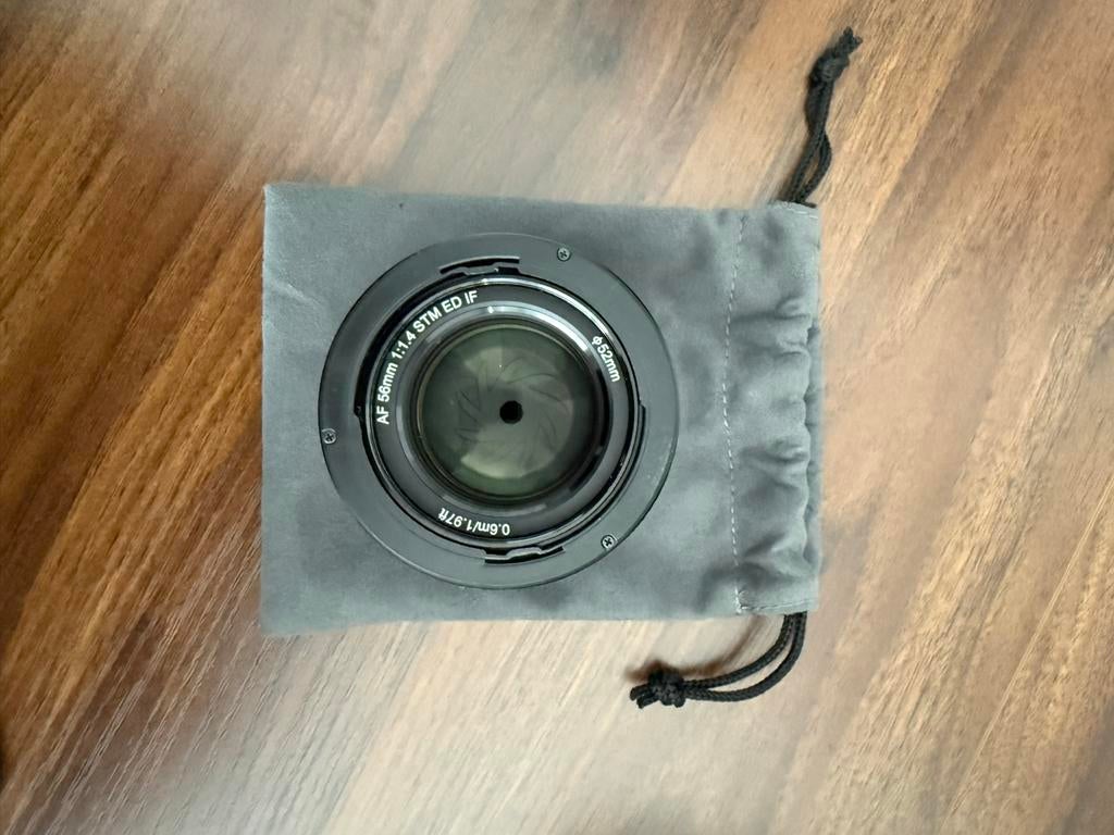 Viltrox AF 56mm F/1.4 STM ED IF Lens - Zo goed als nieuw, Ophalen of Verzenden, Zo goed als nieuw, Standaardlens