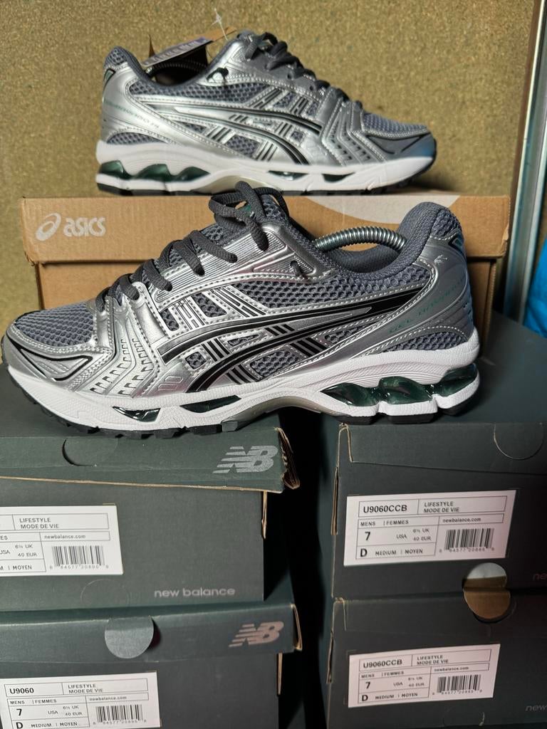 Asics Kayano 14 - Maat 42 - Nieuw in doos - Emerald Green, Ophalen of Verzenden, Nieuw, Overige kleuren, Sneakers of Gympen