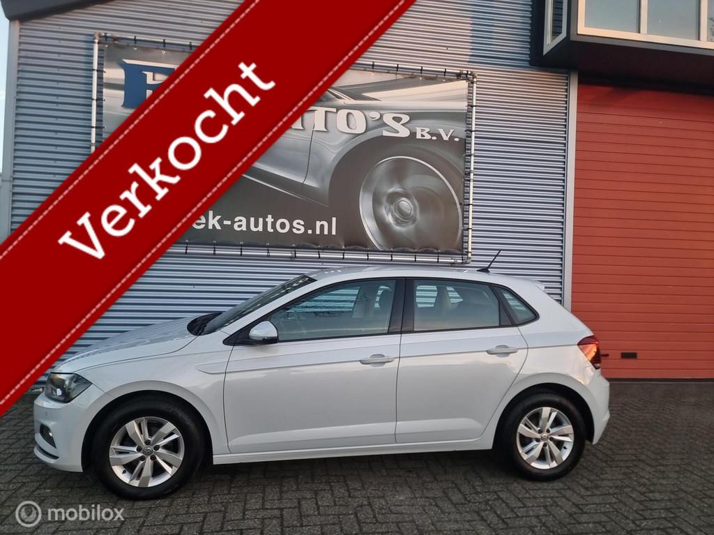 VW Polo 1.0 TSI Comfortline. White/Silver Dealer ond., Auto's, Volkswagen, Voorwielaandrijving, Bedrijf, Handgeschakeld, 570 kg