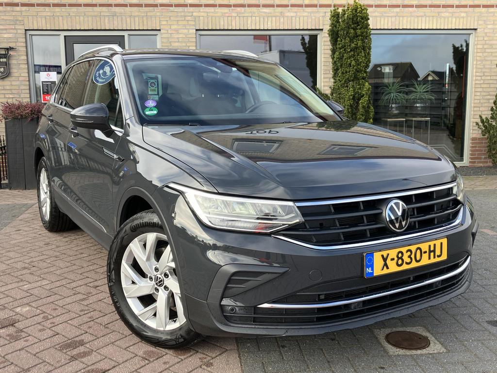 Volkswagen Tiguan 1.5 TSI | Trekhaak | LED | 12 MND Garantie, Stof, 4 cilinders, 150 pk, 1446 kg