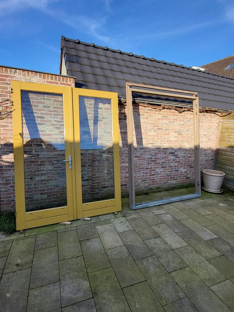 Openslaande set dubbele deuren met kozijn | Tuindeuren | Pui, Ophalen, Deurkozijn, Zo goed als nieuw, 150 tot 225 cm