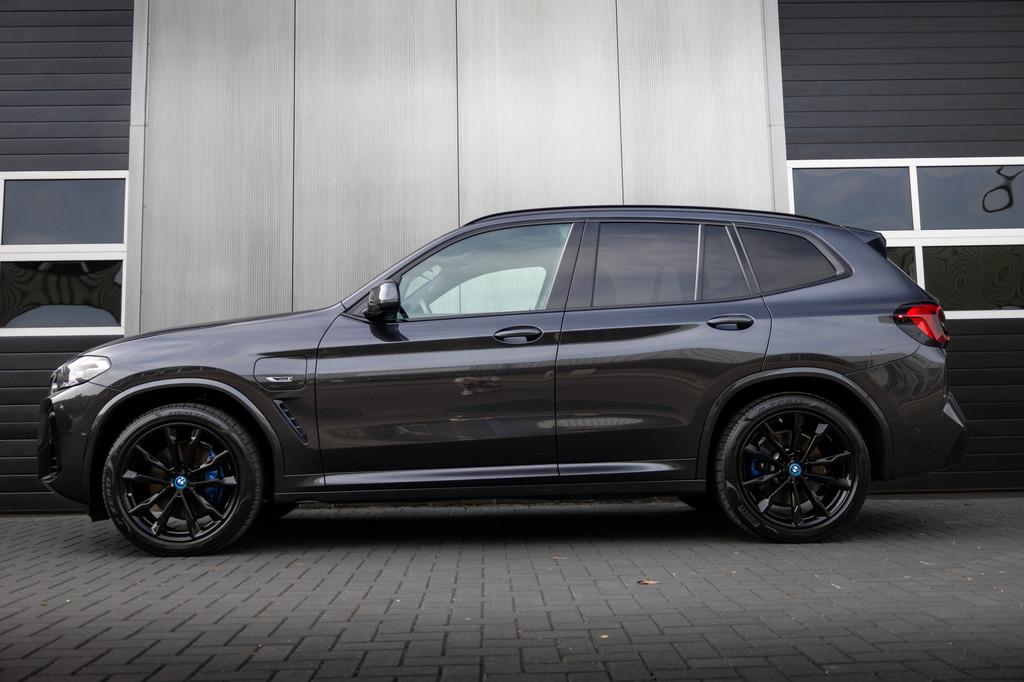 BMW X3 xDrive30e 292 pk High Executive M-Sportpakket / Nieuw, 1998 cc, Gebruikt, Zwart, Bedrijf