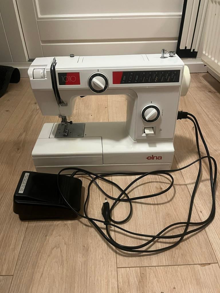 Naaimachine Elna te koop, Hobby en Vrije tijd, Naaimachines en Toebehoren, Ophalen, Gebruikt, Naaimachine, Overige merken