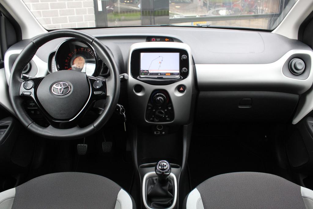 Toyota Aygo 1.0 VVT-i X-Sport / Carplay / Navigatie / N.A.P., Voorwielaandrijving, Stof, Gebruikt, Met garantie (alle)