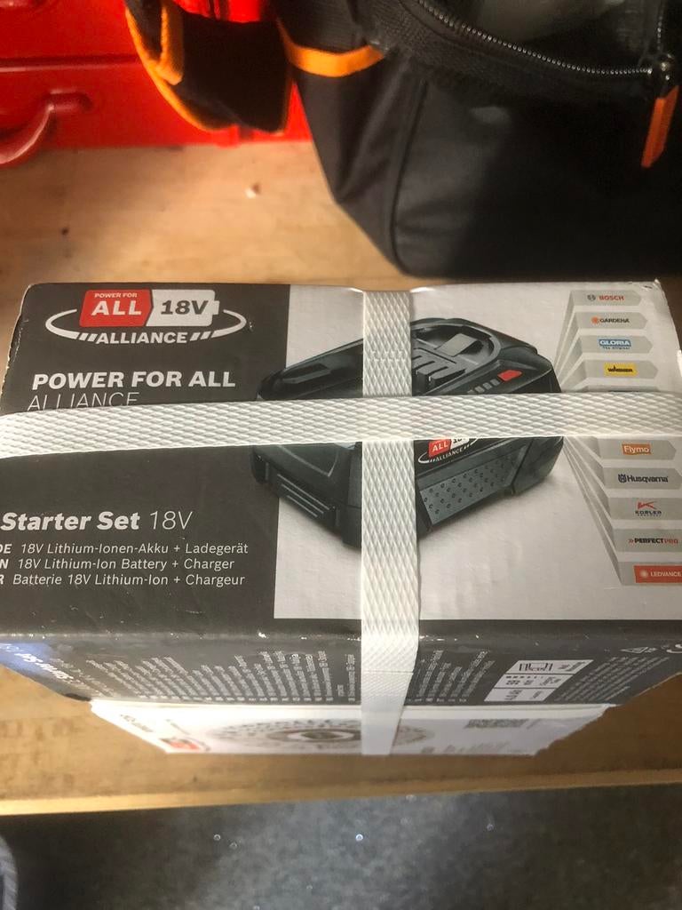 Bosch 4.0 ah accu, Ophalen of Verzenden, Zo goed als nieuw, Dartbord