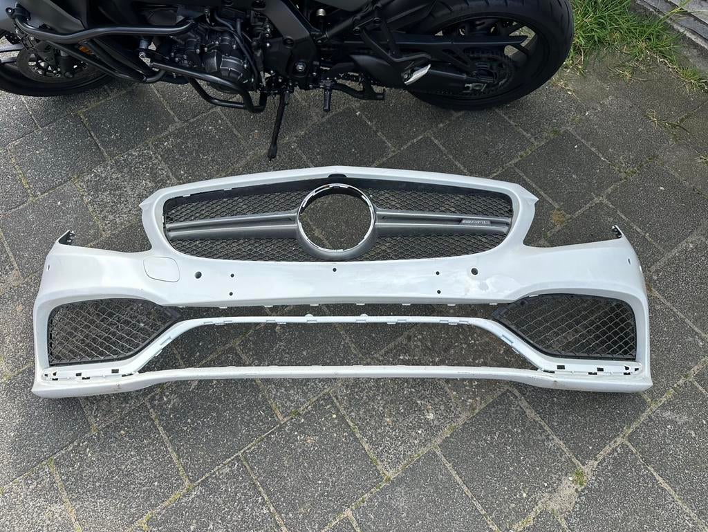 Mercedes C63 AMG W205 Voorbumper Origineel, Ophalen, Bumper