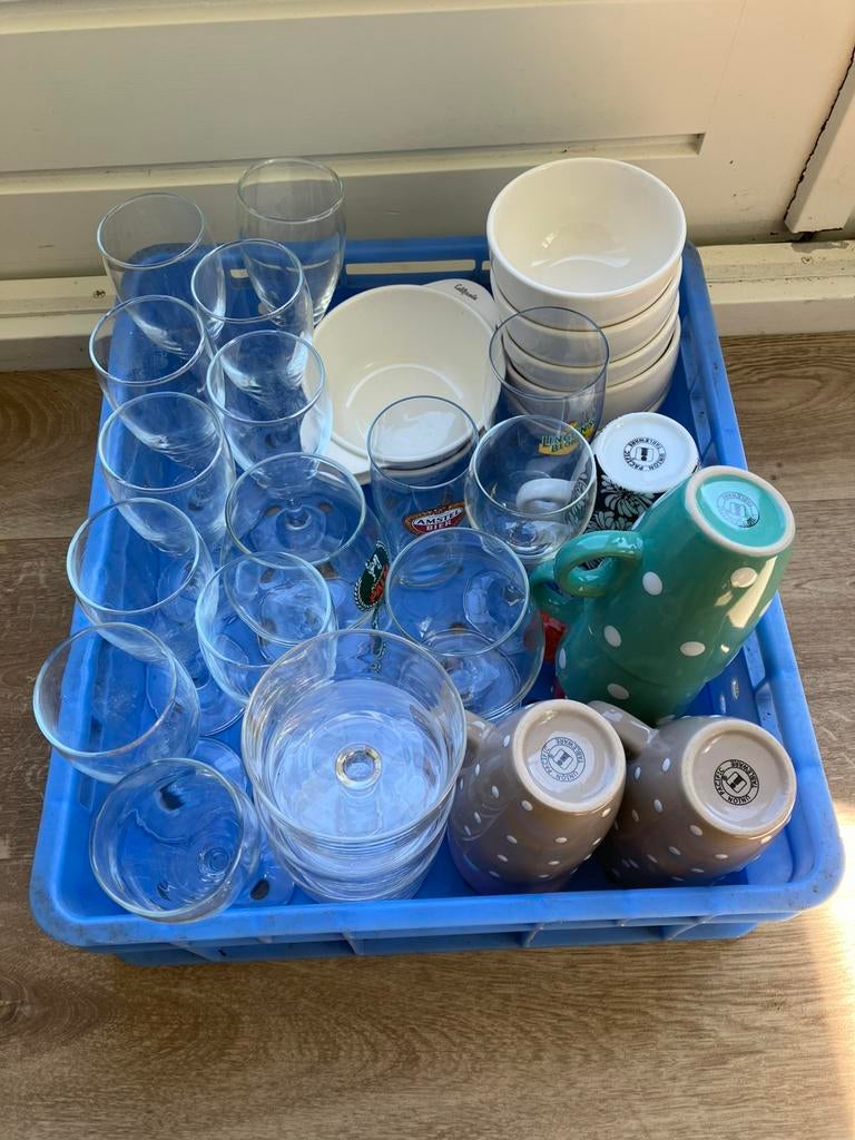 Kratje met serviesgoed in goede staat, Ophalen, Glas of Glazen, Gebruikt, Glas