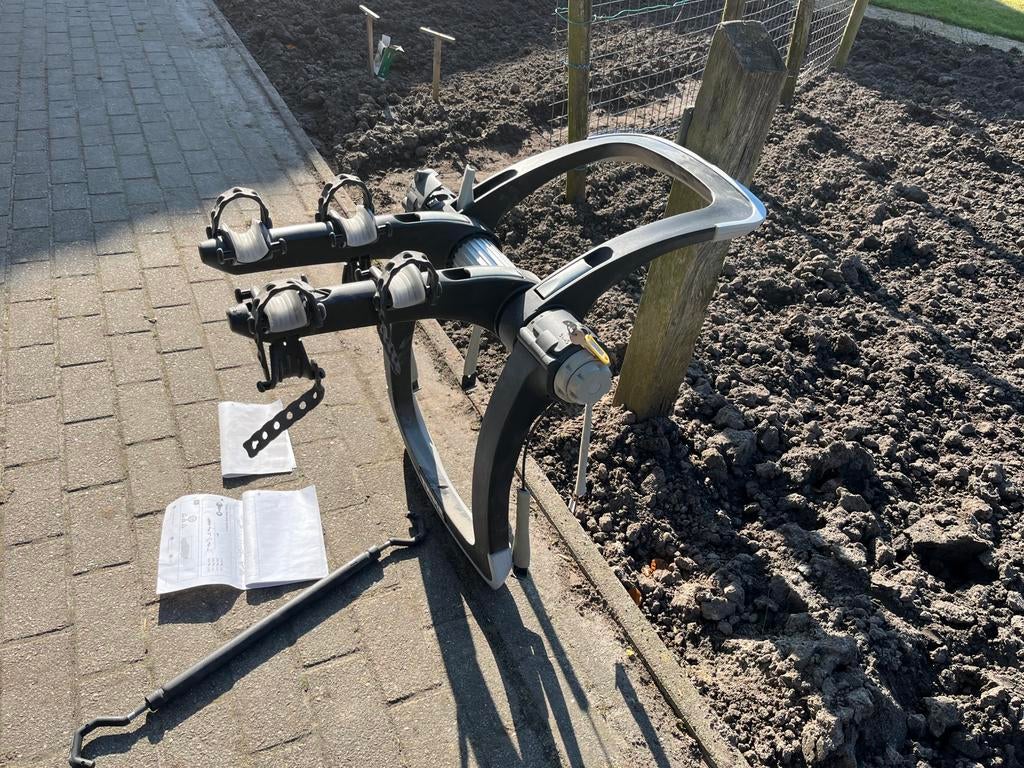 Thule raceWay 2, 991 fietsendrager, Auto diversen, Fietsendragers, Zo goed als nieuw, Achterklepdrager, 2 fietsen, Brede banden