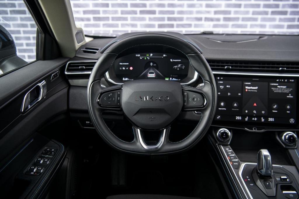 Lynk & Co 01 1.5 Plug-in Hybrid | Panoramadak | Adaptive Cru, Auto's, Lynk & Co, 12 maanden, Stof, Zwart, Plug-in hybride