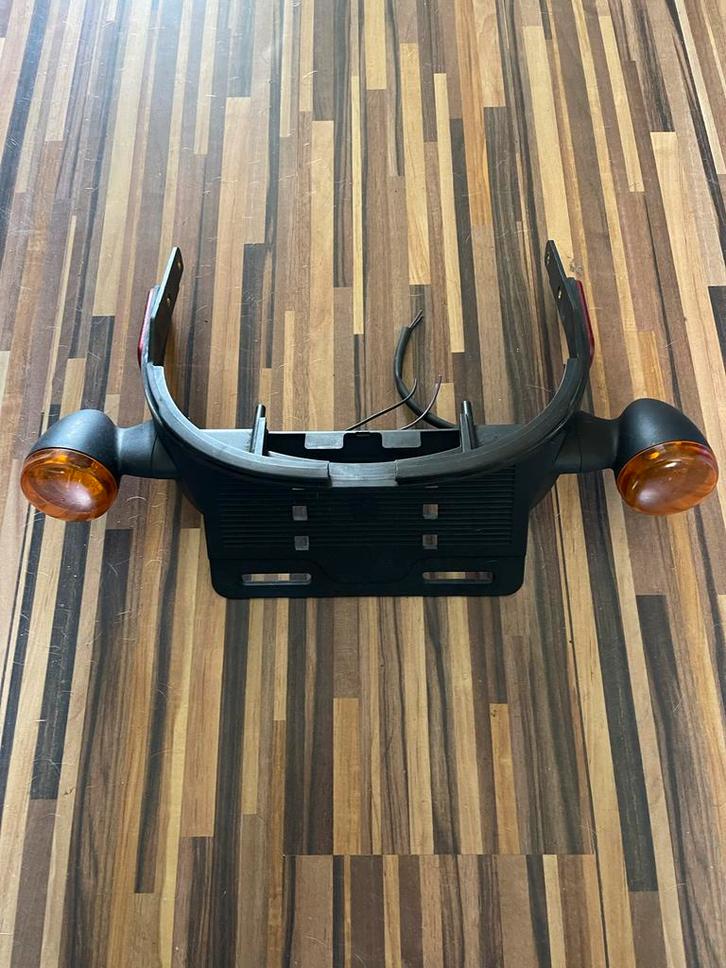 Harley Davidson V-Rod Kentekenplaathouder met knipperlichten, Motoren, Onderdelen | Harley-Davidson, Gebruikt, Ophalen of Verzenden
