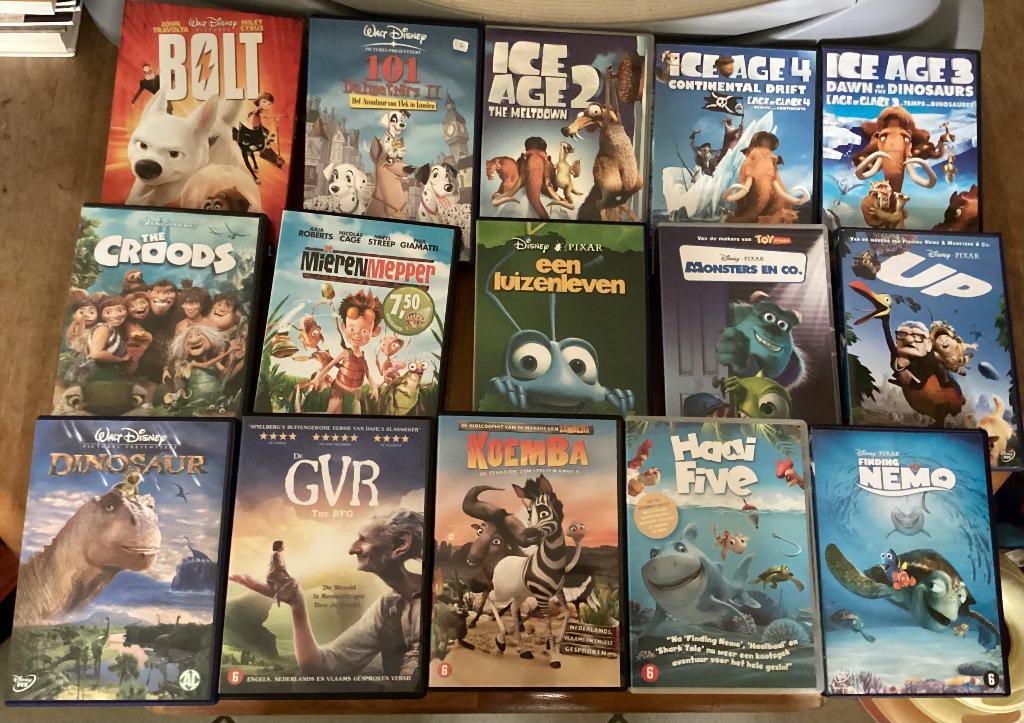 15 tekenfilms, Alle leeftijden, Ophalen of Verzenden, Zo goed als nieuw