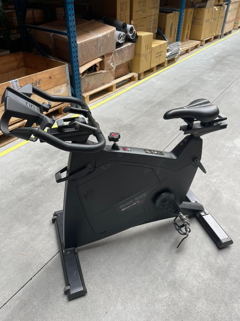 BODYBIKE SMART+ - 2017 - LES MILLS, Sport en Fitness, Ophalen of Verzenden, Zo goed als nieuw, Benen, Overige typen