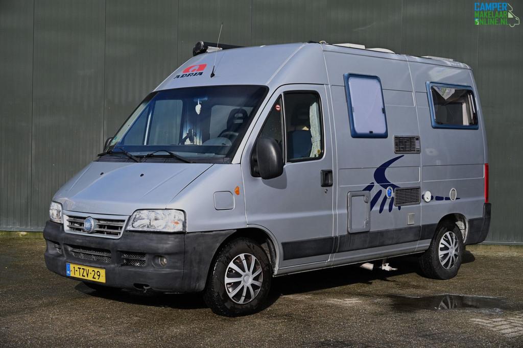 Adria 2WIN Club 2006 Dieselkachel|Luifel|Trekhaak|Zonnepan., Airbags, Verwarmde buitenspiegels, Tot en met 2, Bedrijf