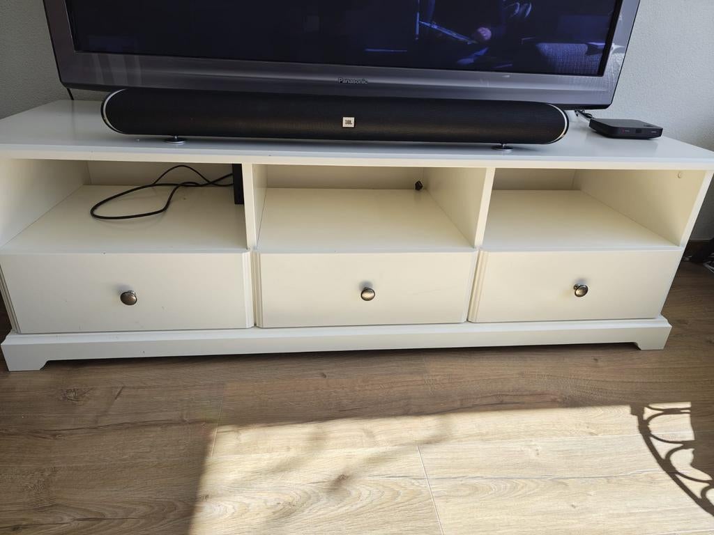 IKEA TV-meubel met lades - gratis af te halen, Huis en Inrichting, Kasten | Televisiemeubels, Ophalen, Overige materialen, Gebruikt