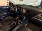 Volkswagen T-ROC 1.0 TSI Style 116pk Navi Carplay Trekhaak S, Gebruikt, Met garantie (alle), 116 pk, Zwart