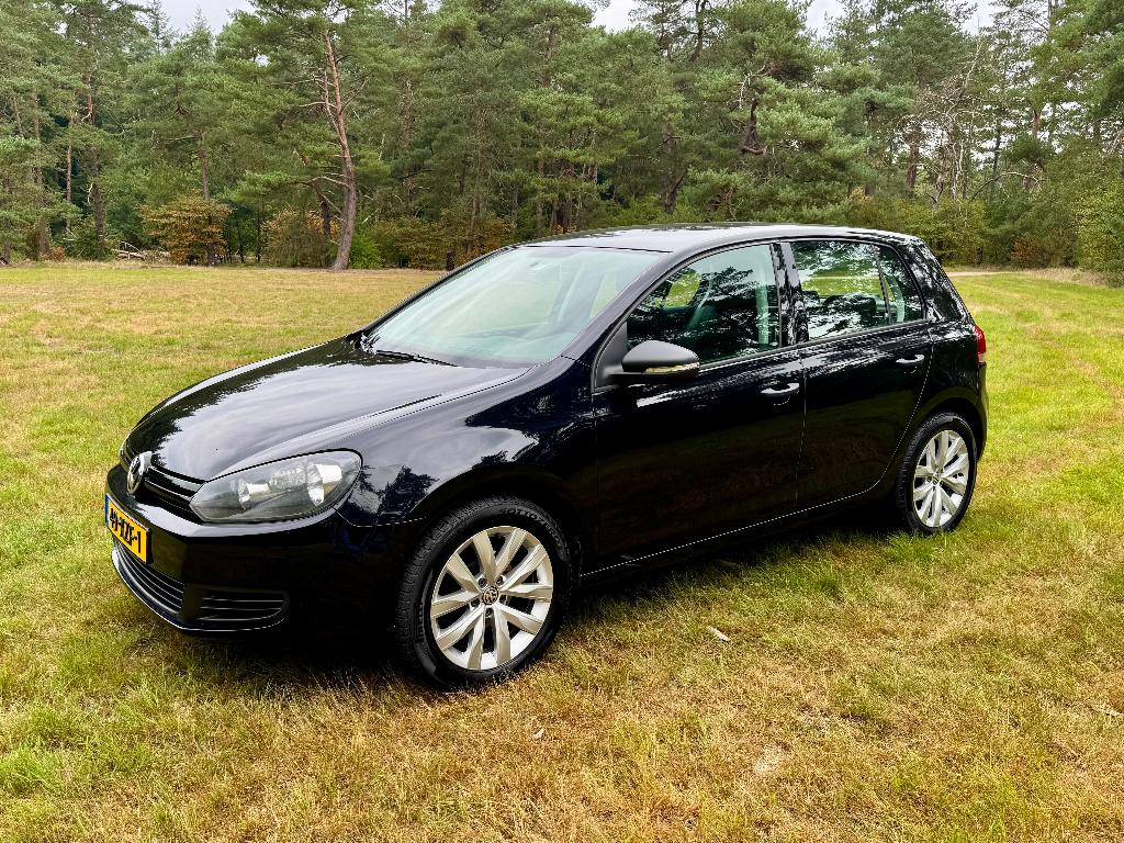 Volkswagen Golf | 1.6 | DSG | 2012 | Lage KMstand | Automaat, Euro 5, Stof, Start-stop-systeem, Zwart