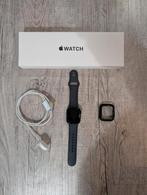 Apple Watch SE 2022 (Wifi) 40mm + Accessoires, Sieraden, Tassen en Uiterlijk, Smartwatches, Ophalen, Zo goed als nieuw, Zwart