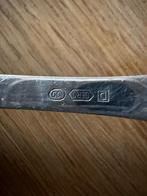 Verzilverd bestek compleet, Ophalen