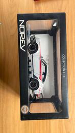 Porsche 911 turbo . Nooit uit verpakking geweest, Hobby en Vrije tijd, Modelauto's | 1:18, Ophalen of Verzenden, Zo goed als nieuw