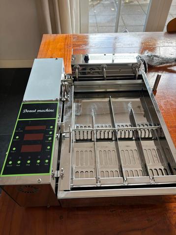 Professionele Donutmachine - Nieuw in verpakking beschikbaar voor biedingen