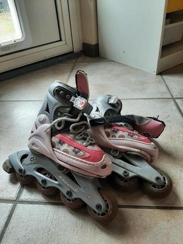 Roze meisjes skates, maat 30-33 beschikbaar voor biedingen