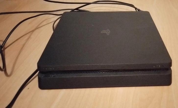 Playstation 4 zonder controllers, Spelcomputers en Games, Spelcomputers | Sony PlayStation 4, Gebruikt, Original, 500 GB, Zonder controller