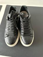 Alexander Mcqueen sneakers, Ophalen of Verzenden, Zo goed als nieuw, Zwart, Sneakers of Gympen