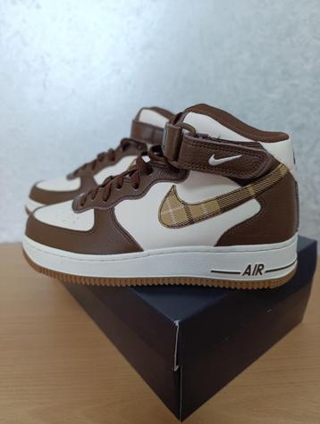 Air Force 1 Mid '07 Cacao Wow and Pale Ivory beschikbaar voor biedingen