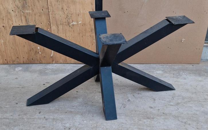 Tafel poot , kruispoot,  gelakte metalen matrix poot, Huis en Inrichting, Tafelonderdelen, Gebruikt, Rechthoekig, Ophalen