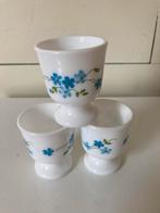 3 vintage Arcopal Veronica myosotis eierdopjes, Huis en Inrichting, Keuken | Servies, Overige typen, Ophalen of Verzenden, Overige stijlen