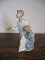 Lladro Porselein Sculptuur Kids Nachtkleding Kandelaar, Antiek en Kunst, Antiek | Porselein, Ophalen