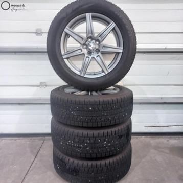 Complete winterset Kia Sorento  18"  (#4072) beschikbaar voor biedingen