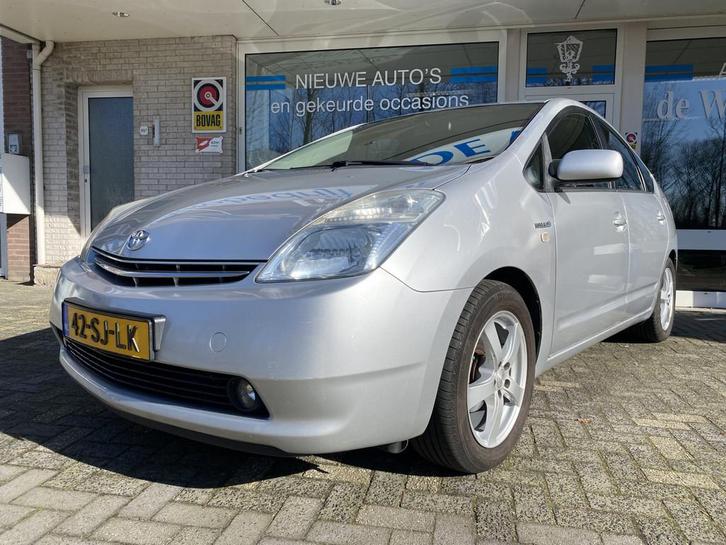 Toyota Prius 1.5 VVT-i Tech Edition Navigatie/Achteruitrijca, Auto's, Toyota, Particulier, Te koop, Prius, ABS, Airbags, Airconditioning