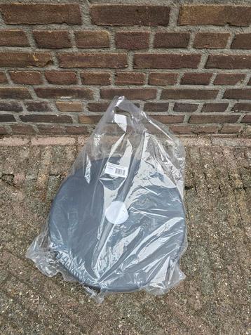 Nieuwe parasolvoet Karwei beschikbaar voor biedingen