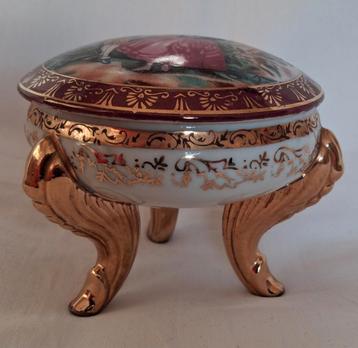 Limoges Stijl porseleinen sieradendoosje beschikbaar voor biedingen