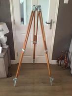 Houten statief. Landmeter statief., Huis en Inrichting, Lampen | Vloerlampen, Ophalen of Verzenden, Gebruikt, Minder dan 100 cm