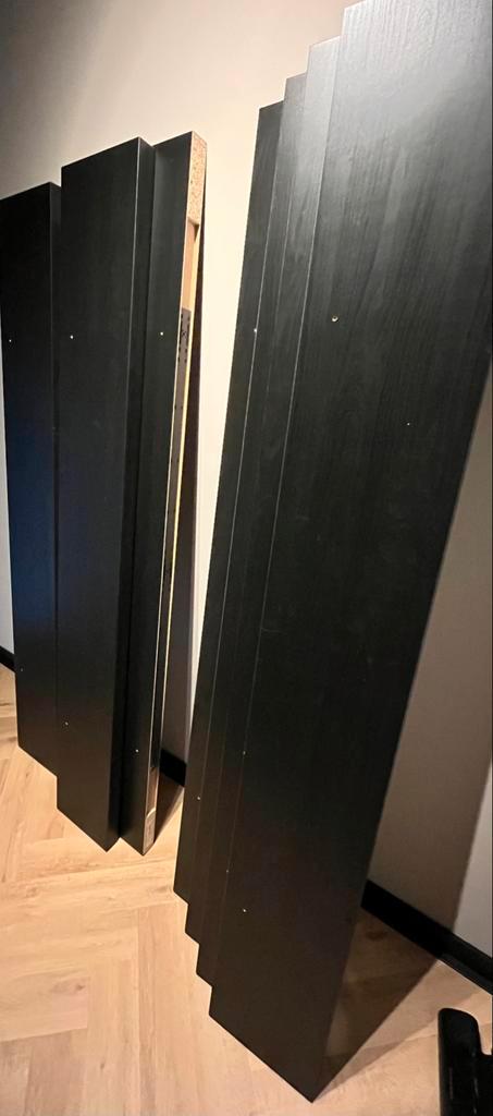 7 stuks Ikea lack wandplank 190 cm zwartbruin, Huis en Inrichting, Woonaccessoires | Wandplanken en Boekenplanken, Zo goed als nieuw