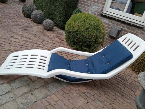 Tuimel tuin of strand ligstoel, Tuin en Terras, Ligbedden, Zo goed als nieuw, Kunststof, Ophalen of Verzenden