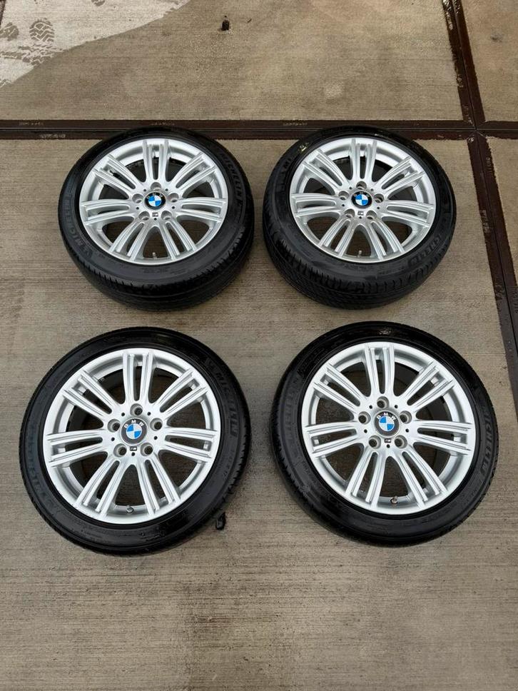 BMW F20 F30 velgen + banden 17 inch - ZO GOED ALS NIEUW!, Auto-onderdelen, Banden en Velgen, Band(en), Zomerbanden, 17 inch, 225 mm