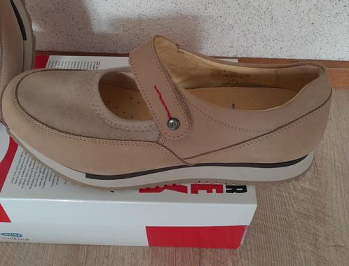 wolky ,maat 41,5,nieuw, utrecht, Kleding | Dames, Schoenen, Nieuw, Wandelschoenen, Beige, Ophalen of Verzenden