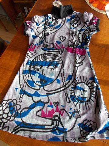 Spaans jurkje / Smash / lichtgrijs met vrolijke opdruk / M-L beschikbaar voor biedingen