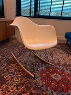 Schommelstoel eames vitra lookalike, Huis en Inrichting, Ophalen, Wit, Eén, Metaal