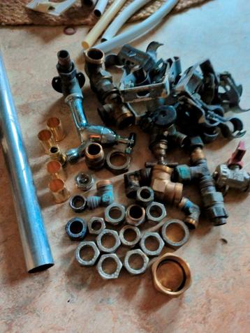 Koppelingen 15, 22, 28mm, terugslagklep beschikbaar voor biedingen