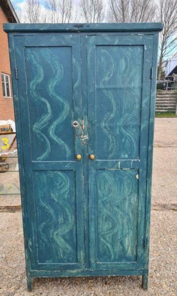 Uniek houten 2 deurs locker blauw turquoise beschikbaar voor biedingen