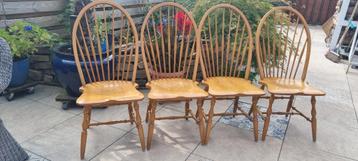 Windsor-design met hoge rugleuning en spijlen stoelen 4 st beschikbaar voor biedingen