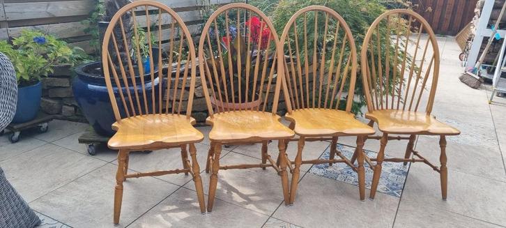 Windsor-design met hoge rugleuning en spijlen stoelen 4 st, Antiek en Kunst, Antiek | Meubels | Stoelen en Banken, Ophalen