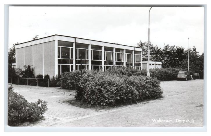 Woltersum, Dorpshuis, Verzamelen, Ansichtkaarten | Nederland, Ongelopen, Groningen, 1960 tot 1980, Verzenden