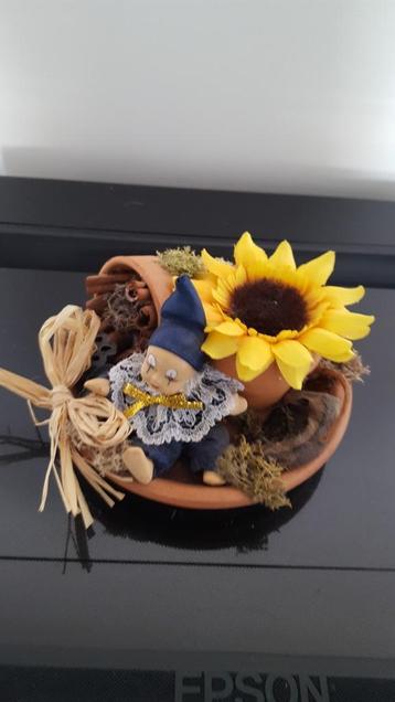 terracotta schaaltje met pierrot decoratie beschikbaar voor biedingen