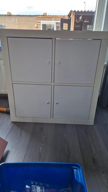 Ikea kallax 2x2 vakken met deurtjes beschikbaar voor biedingen