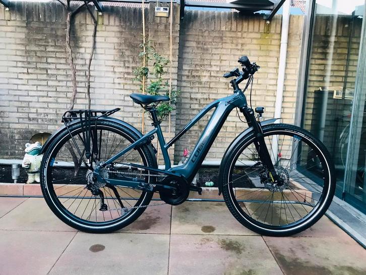 Cube Touring Bosch Middenmotor Performance Line .Accu 500Wh, Fietsen en Brommers, Elektrische fietsen, Zo goed als nieuw, Gazelle